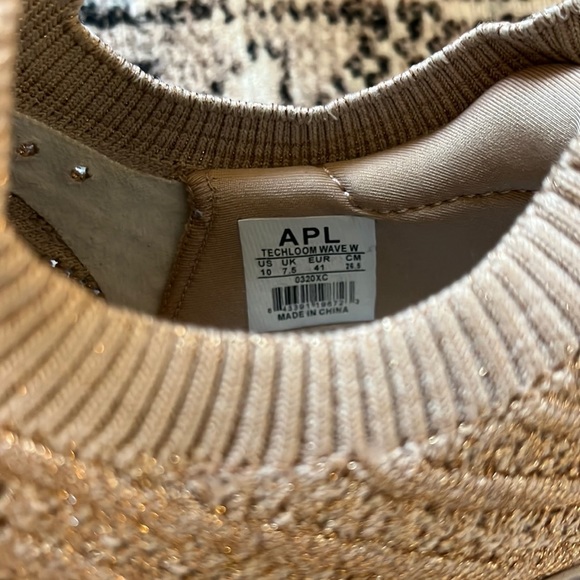 APL tech loom wave sneaker in blush - Picture 8 of 8